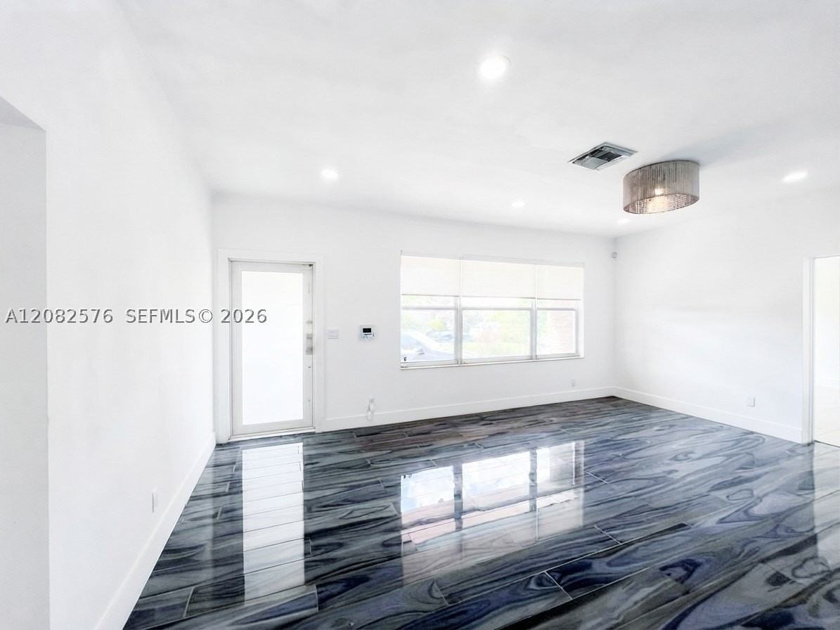 501 90th St #1 - Photo 3 of 16
