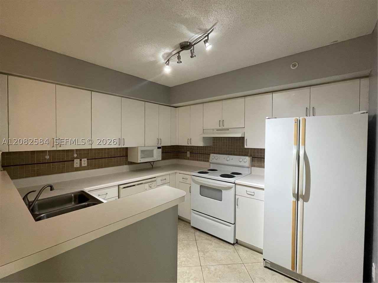 4820 N State Road 7 #10108 - Photo 2 of 50