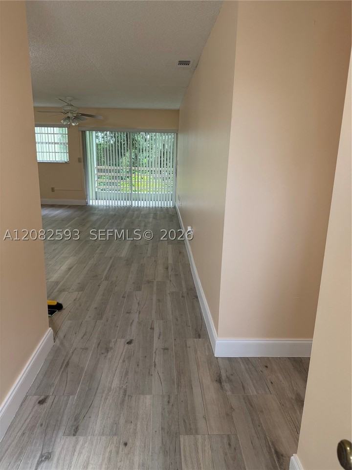11091 Nw 7th St #202-16 - Photo 2 of 16