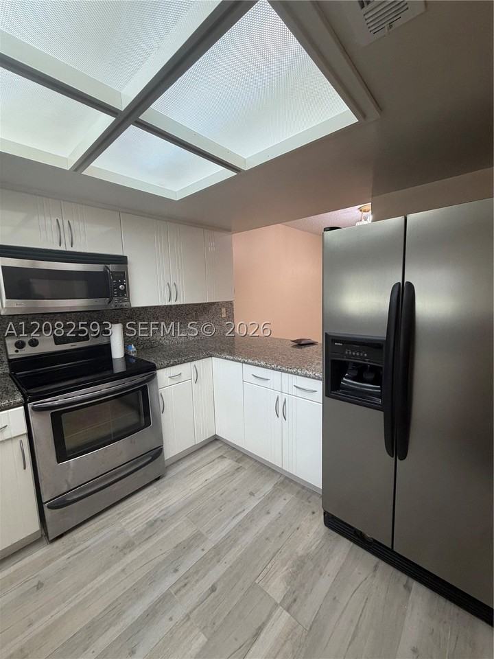 11091 Nw 7th St #202-16 - Photo 5 of 16