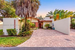 featured image of 10583 Sw 77th Ter