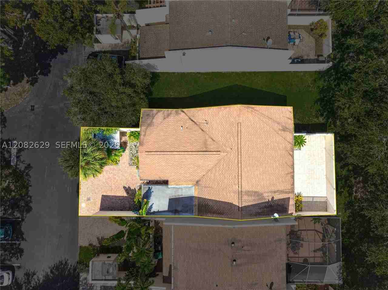 10583 Sw 77th Ter - Photo 4 of 33