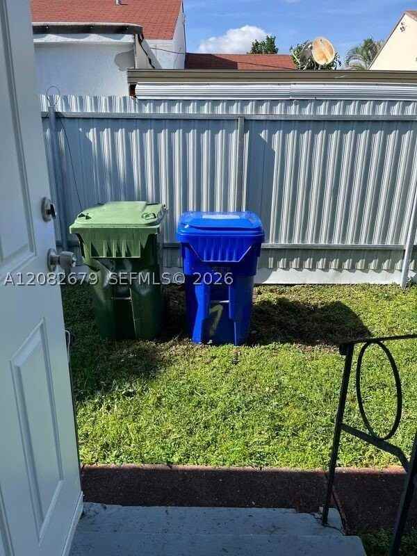 730 Sw 10th St #1 - Photo 7 of 19