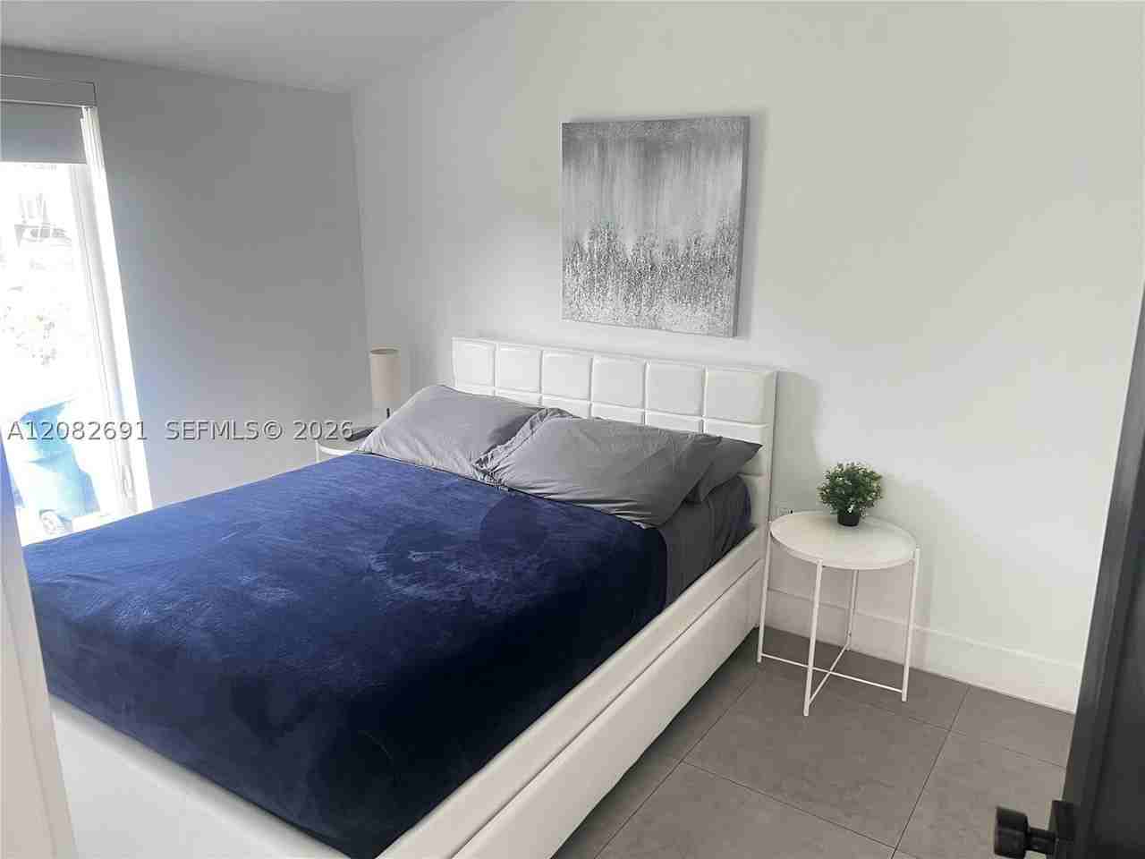 15 Nw 52nd St - Photo 7 of 28
