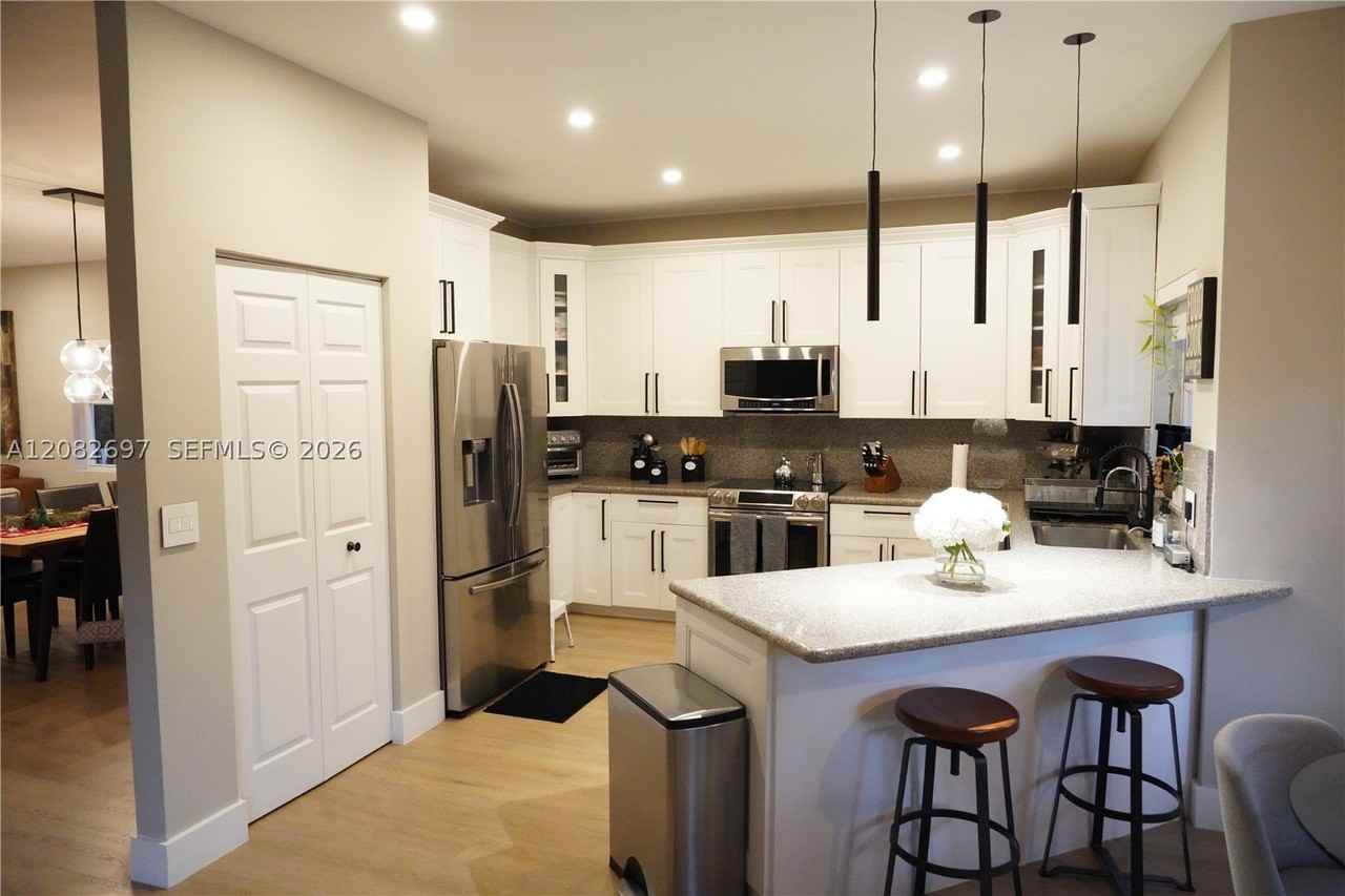 15628 Sw 16th St #0 - Photo 4 of 45