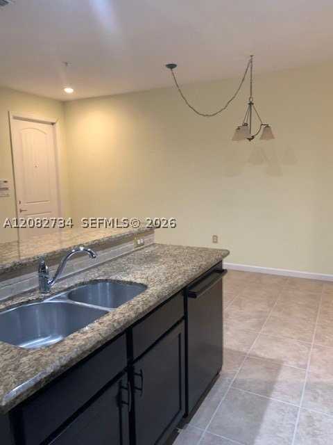 242 Sw 7th Ct #242 - Photo 3 of 39