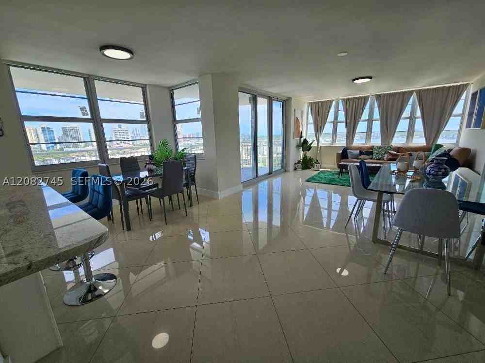 18041 Biscayne Blvd #1805 - Photo 7 of 28