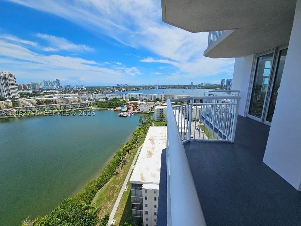 18041 Biscayne Blvd #1805 - Photo 3 of 28