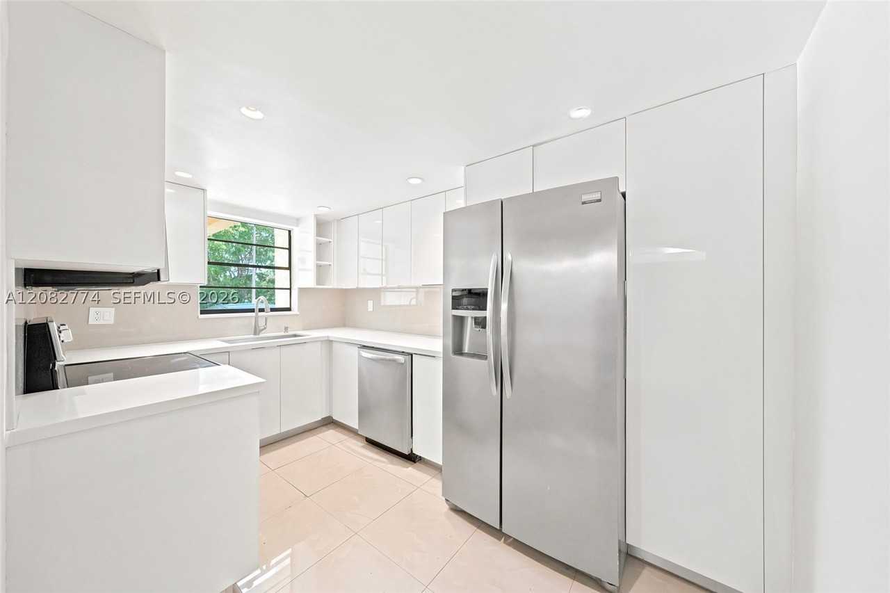 9674 Fontainebleau Blvd #28 - Photo 3 of 47