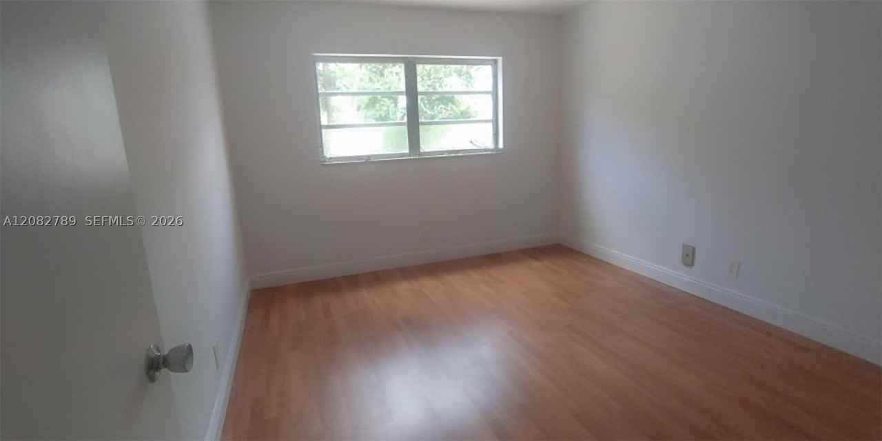 606 S C St #101 - Photo 3 of 9
