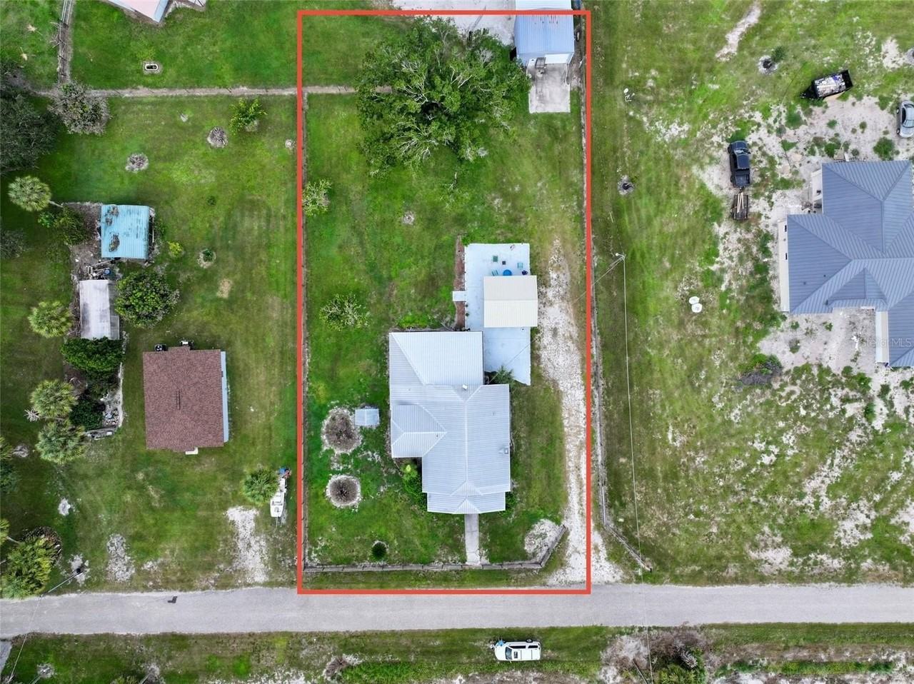 4779 Sw Provau Ave - Photo 4 of 22