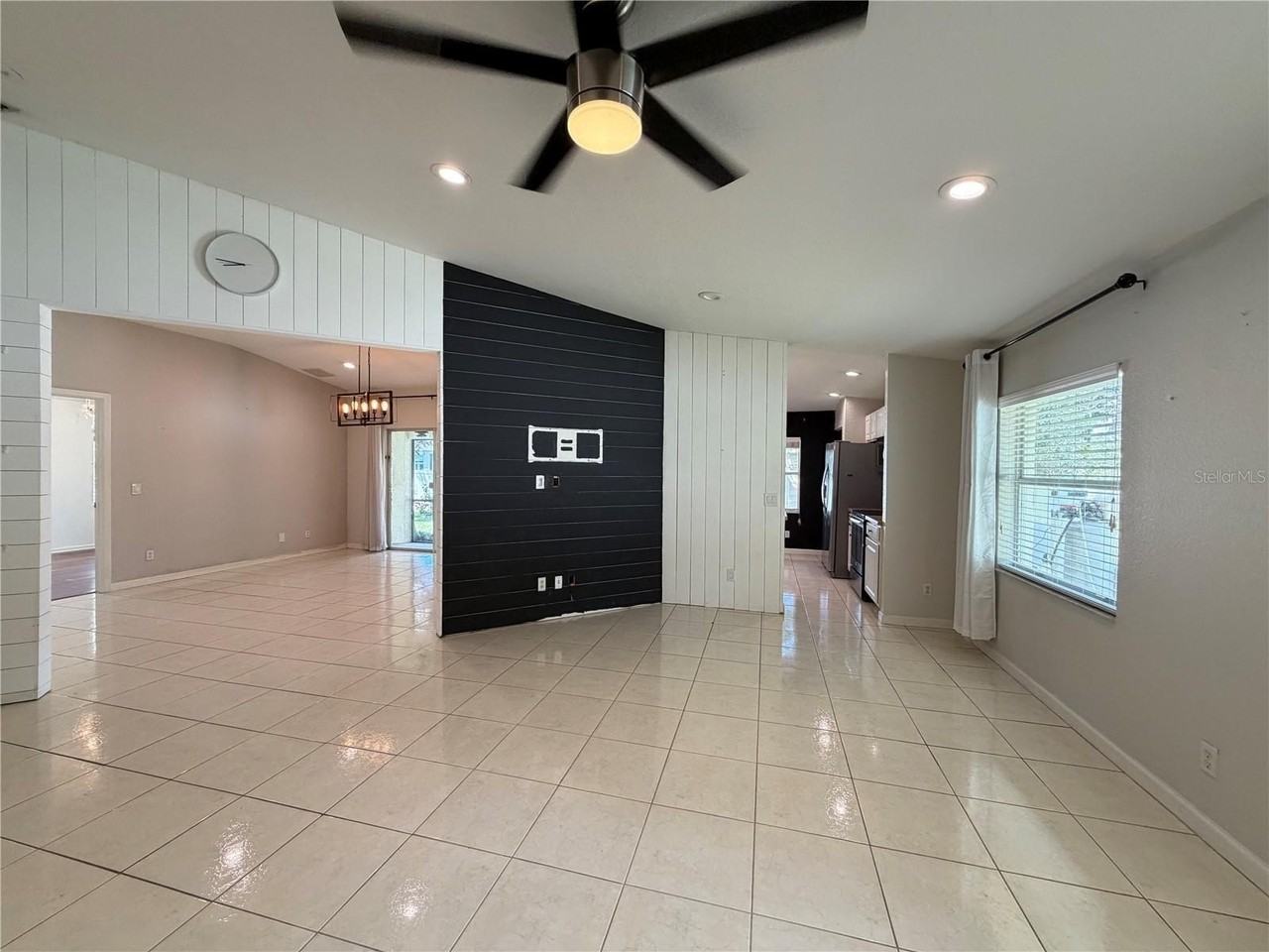 4426 Windsong Ave - Photo 4 of 24