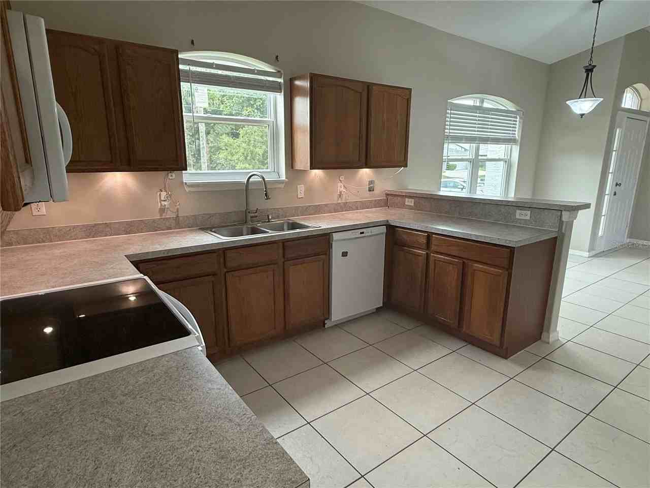 125 Florida Park Dr - Photo 2 of 17