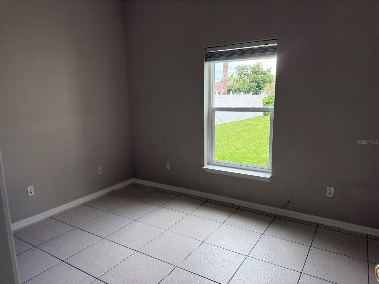 125 Florida Park Dr - Photo 6 of 17