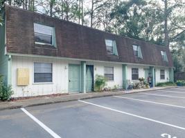 featured image of 5620 Nw 23rd Ter #1