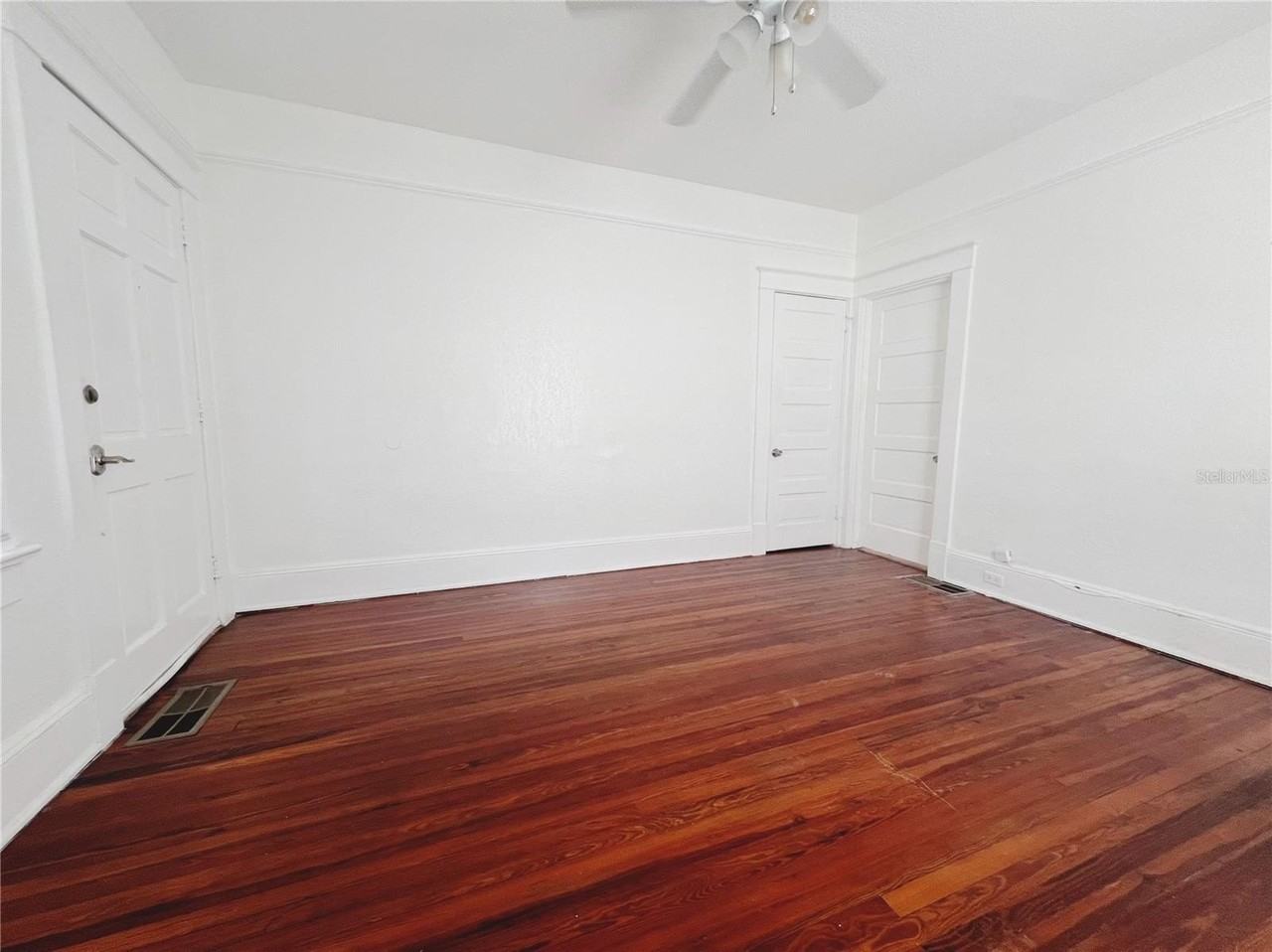 429 Ruth Ln - Photo 3 of 14