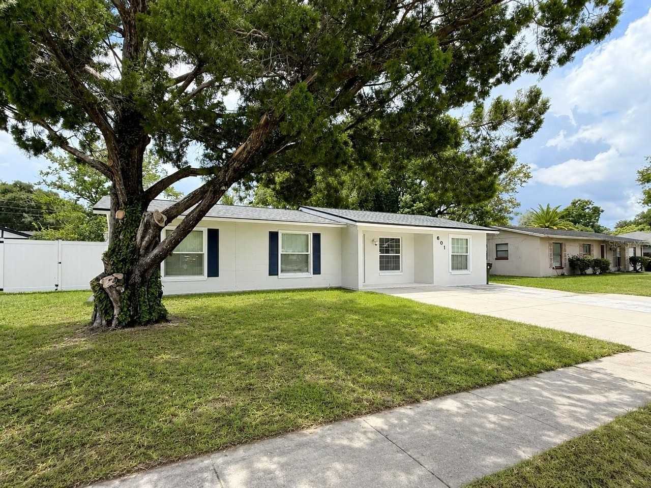 601 Catwood Dr - Photo 2 of 28