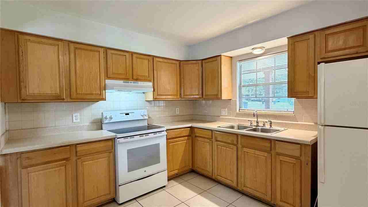 601 Soldier Sq - Photo 3 of 28