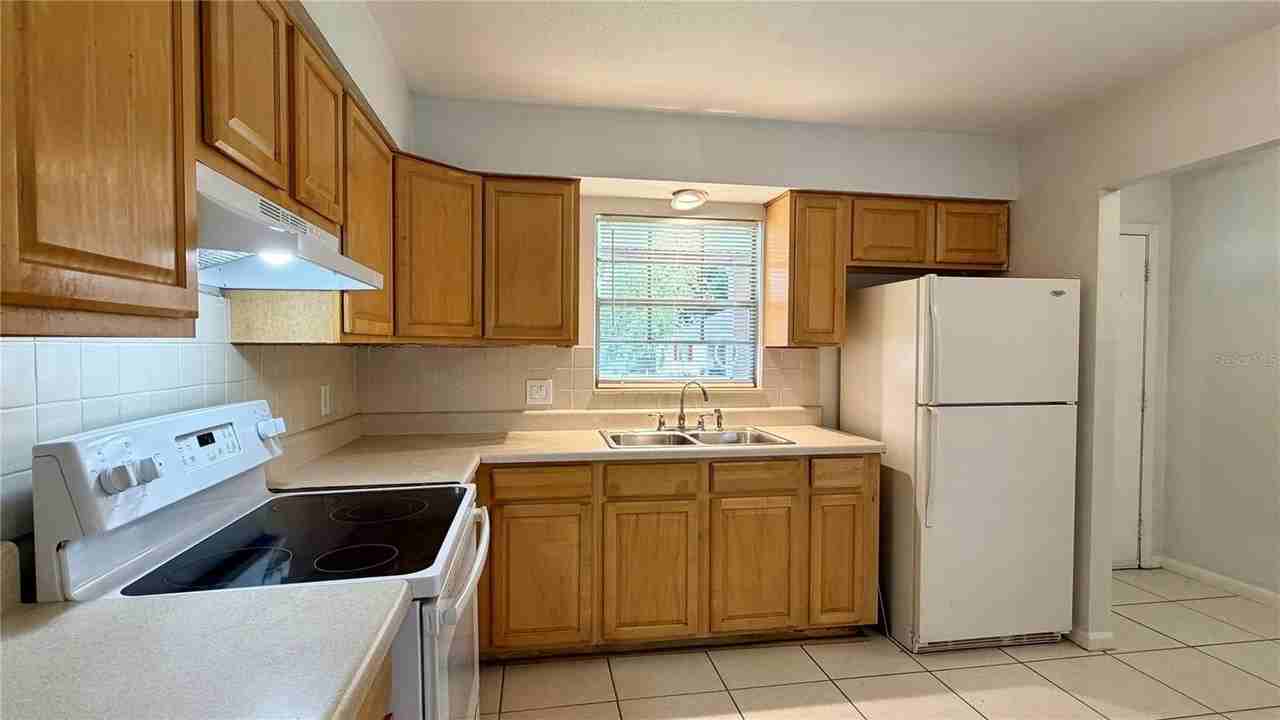 601 Soldier Sq - Photo 4 of 28