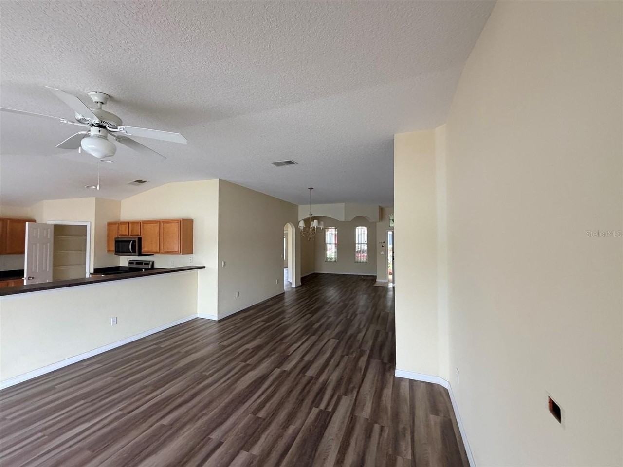 3137 Riachuelo Ln - Photo 4 of 49