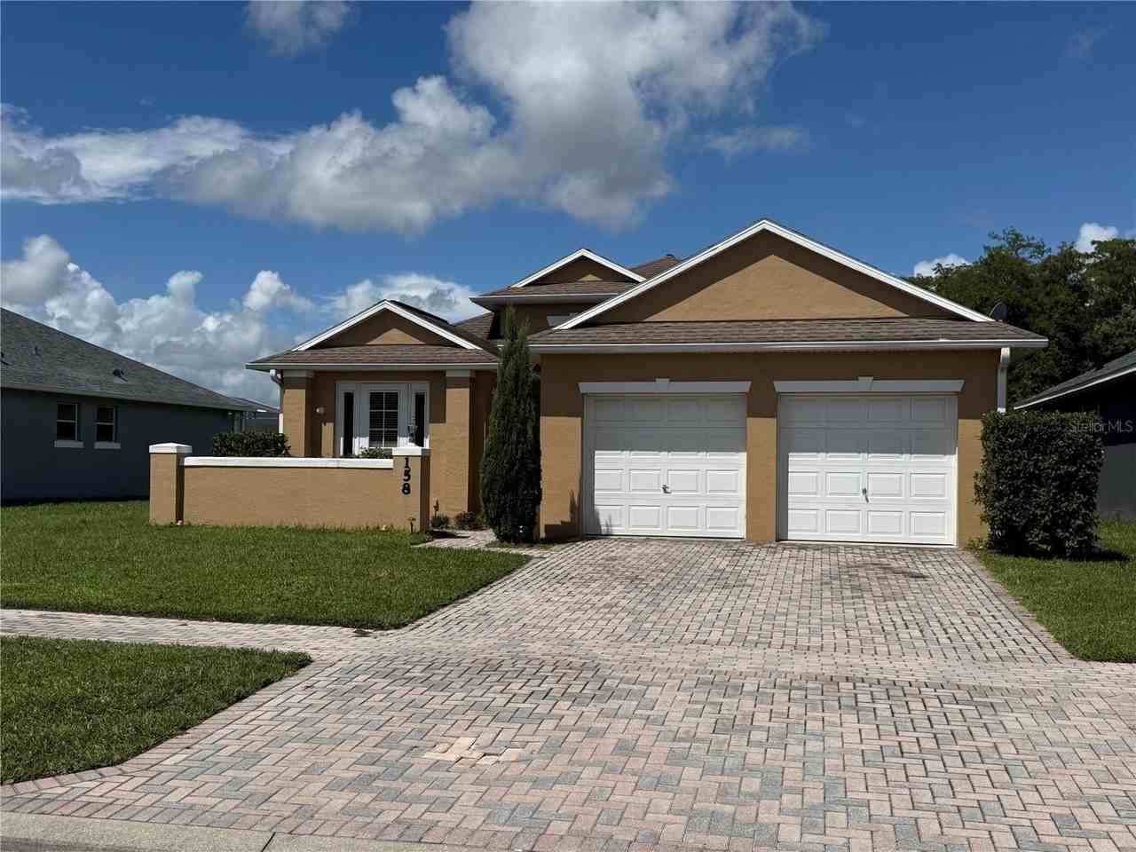 158 Magic Landings Blvd - Photo 3 of 18