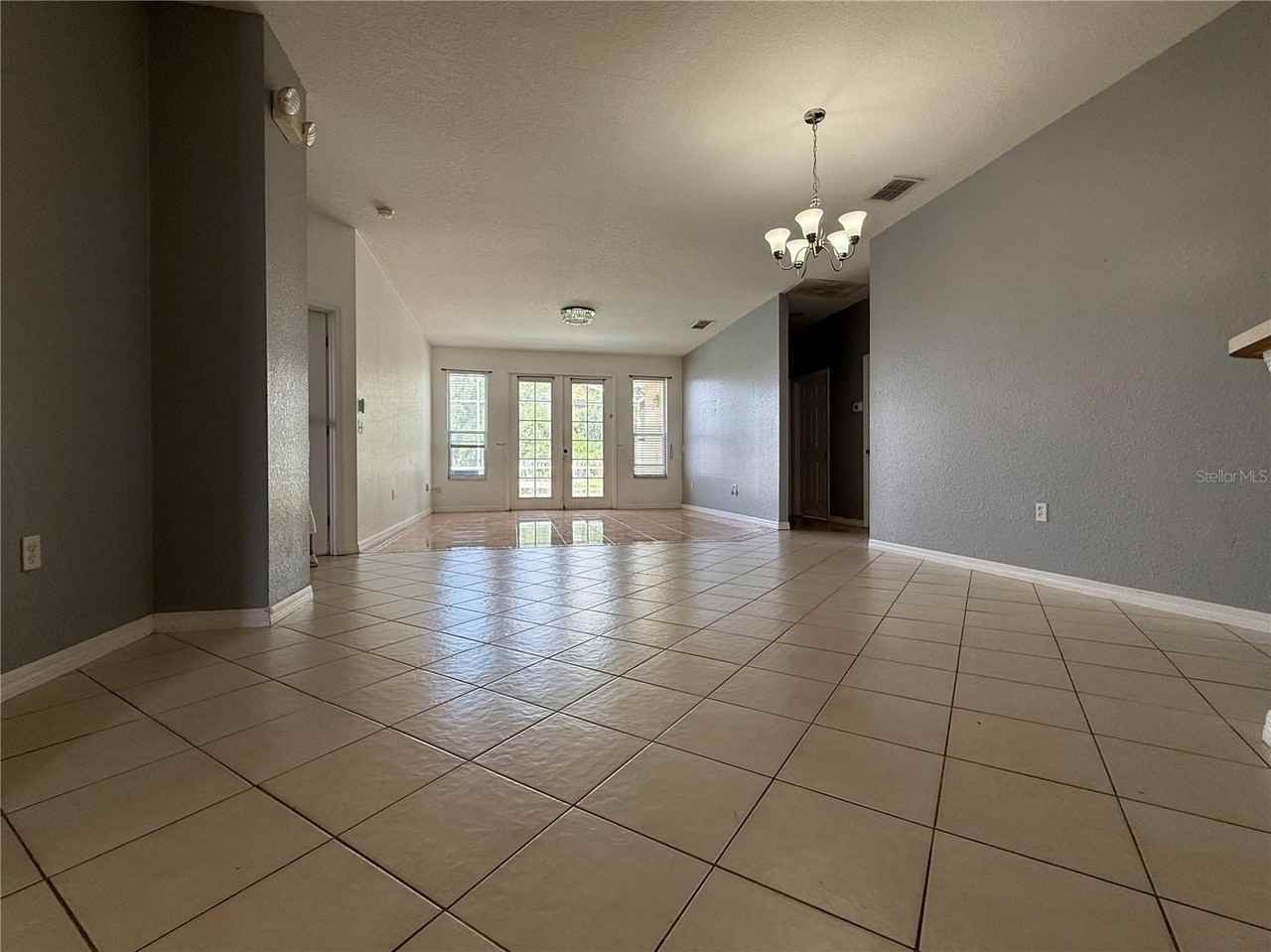 158 Magic Landings Blvd - Photo 5 of 18