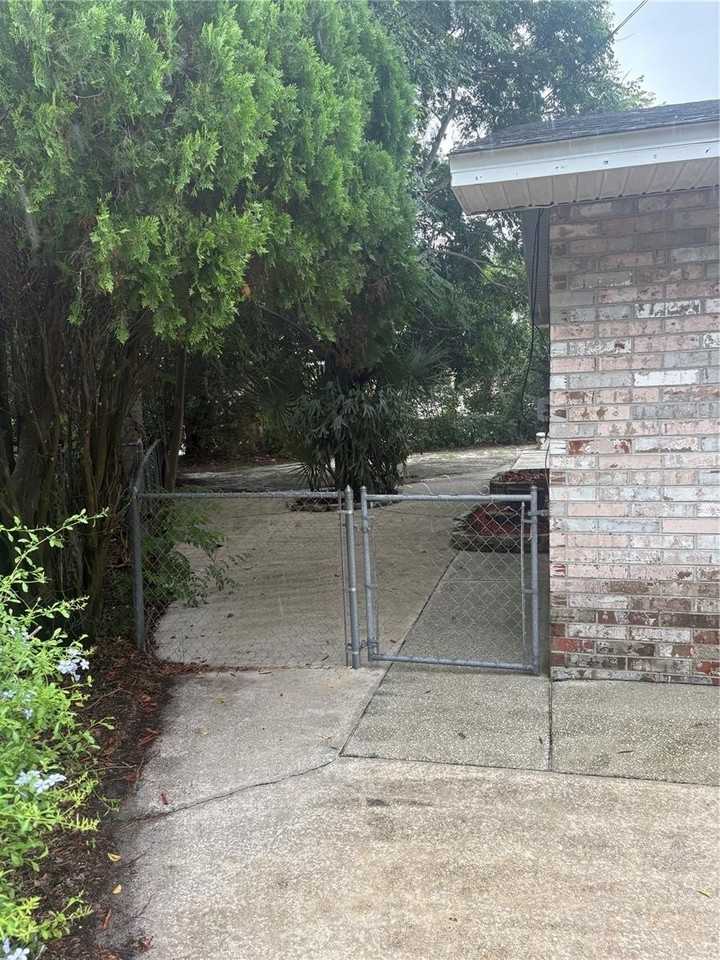 3690 Dale Ct - Photo 6 of 40