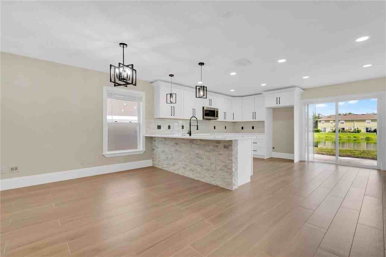 531 Flower Fields Ln - Photo 3 of 33