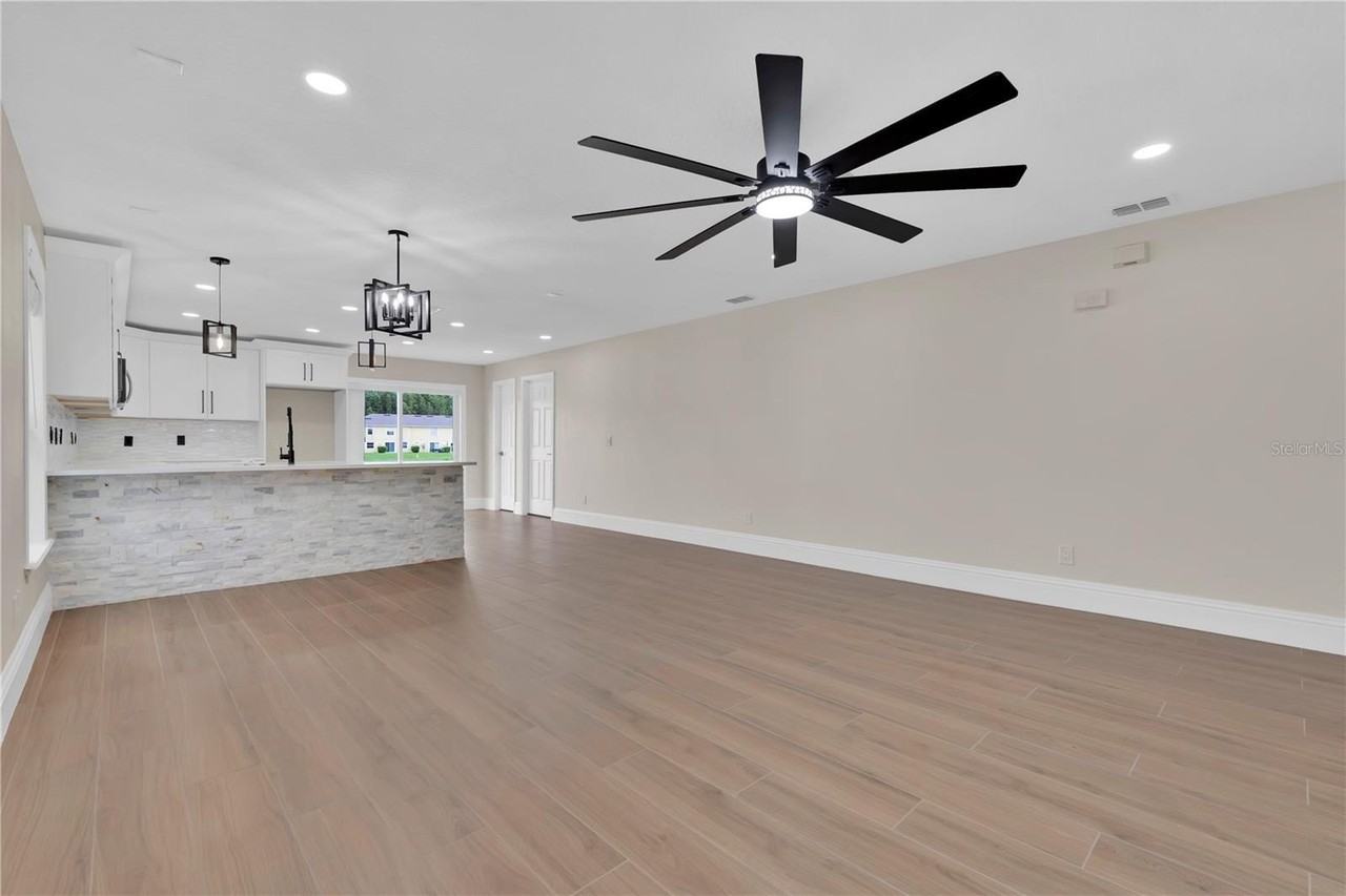 531 Flower Fields Ln - Photo 6 of 33