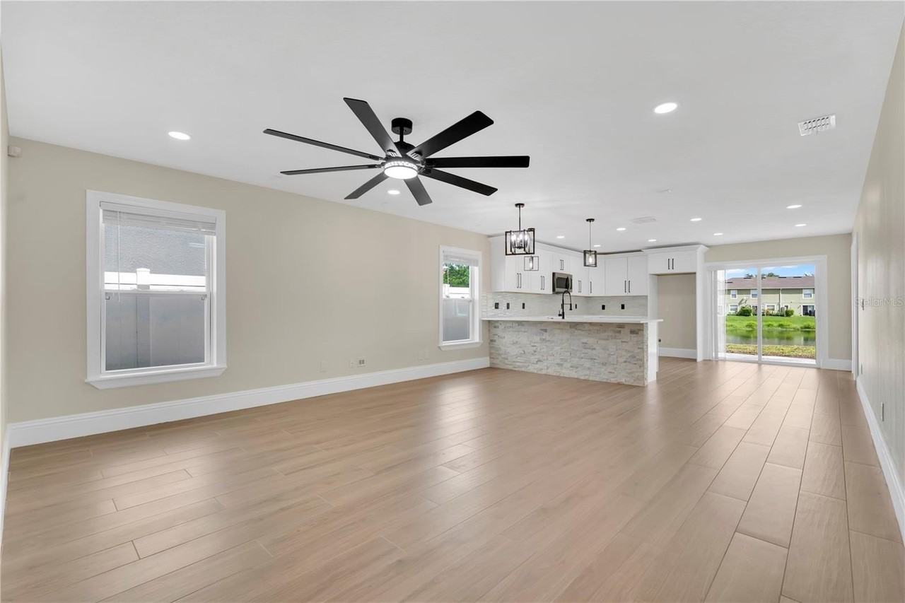 531 Flower Fields Ln - Photo 7 of 33