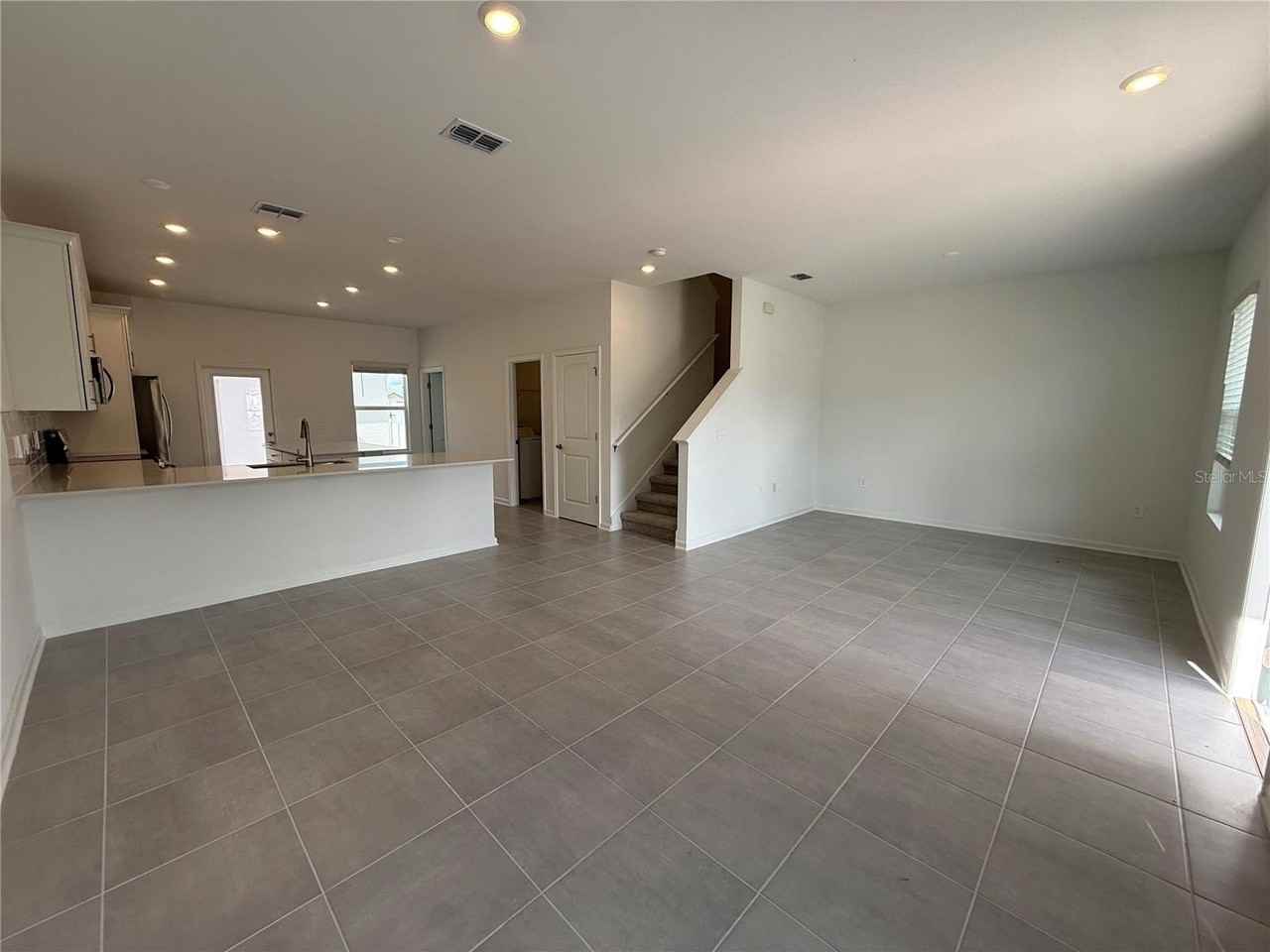 5607 Ronin Dr - Photo 3 of 37