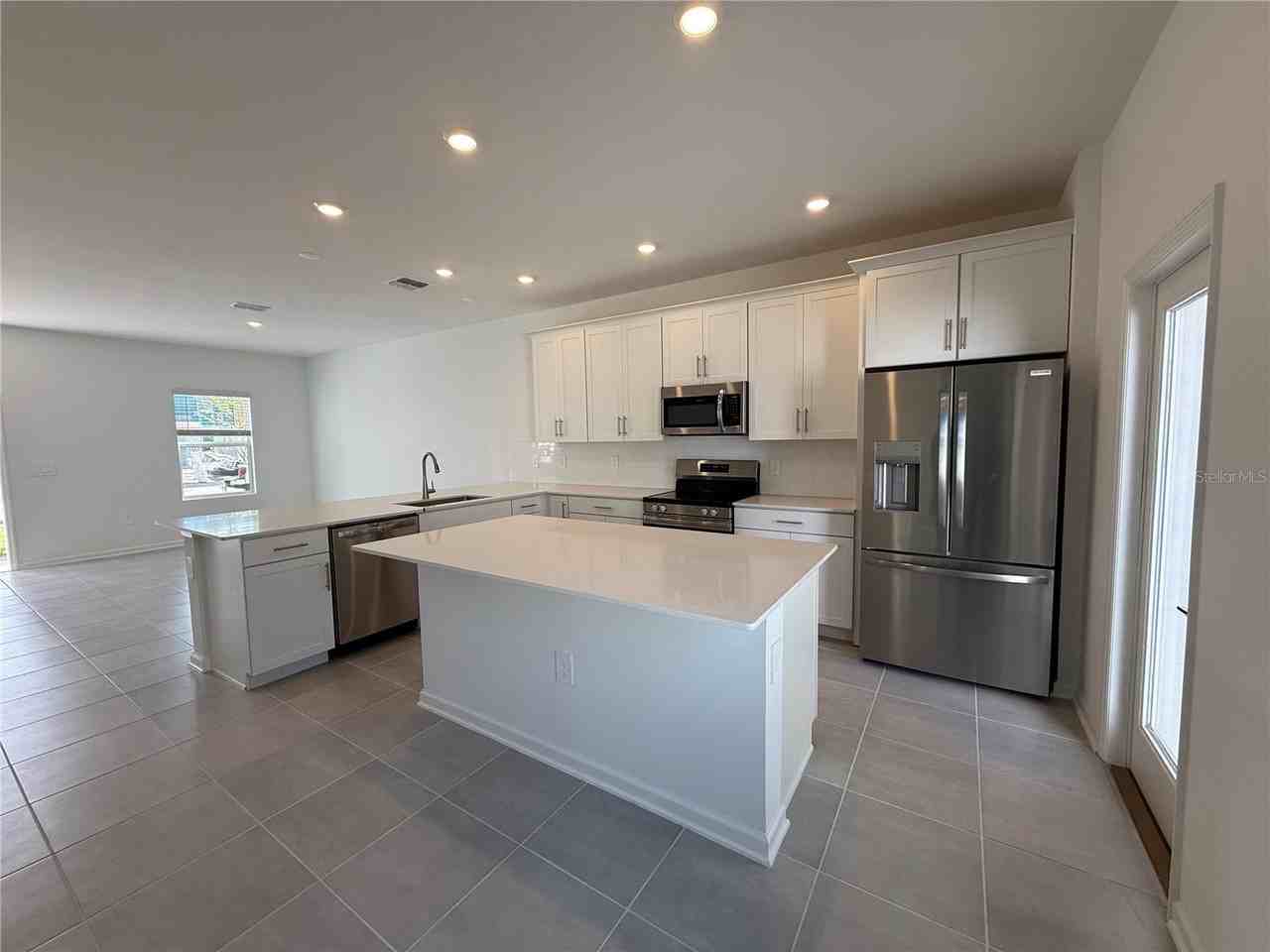 5607 Ronin Dr - Photo 6 of 37