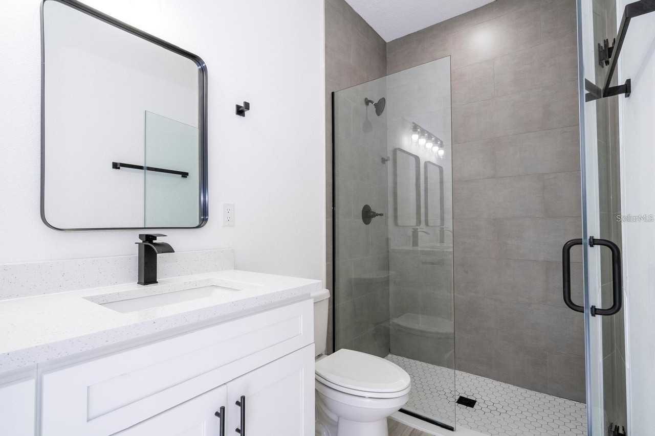3211 Sw 128th Street Rd - Photo 5 of 32