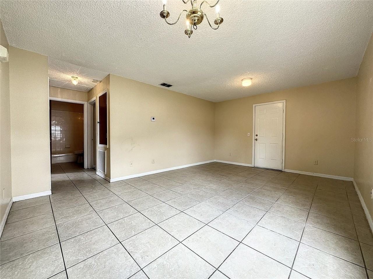 606 Claude Holmes Sr Ave - Photo 5 of 15