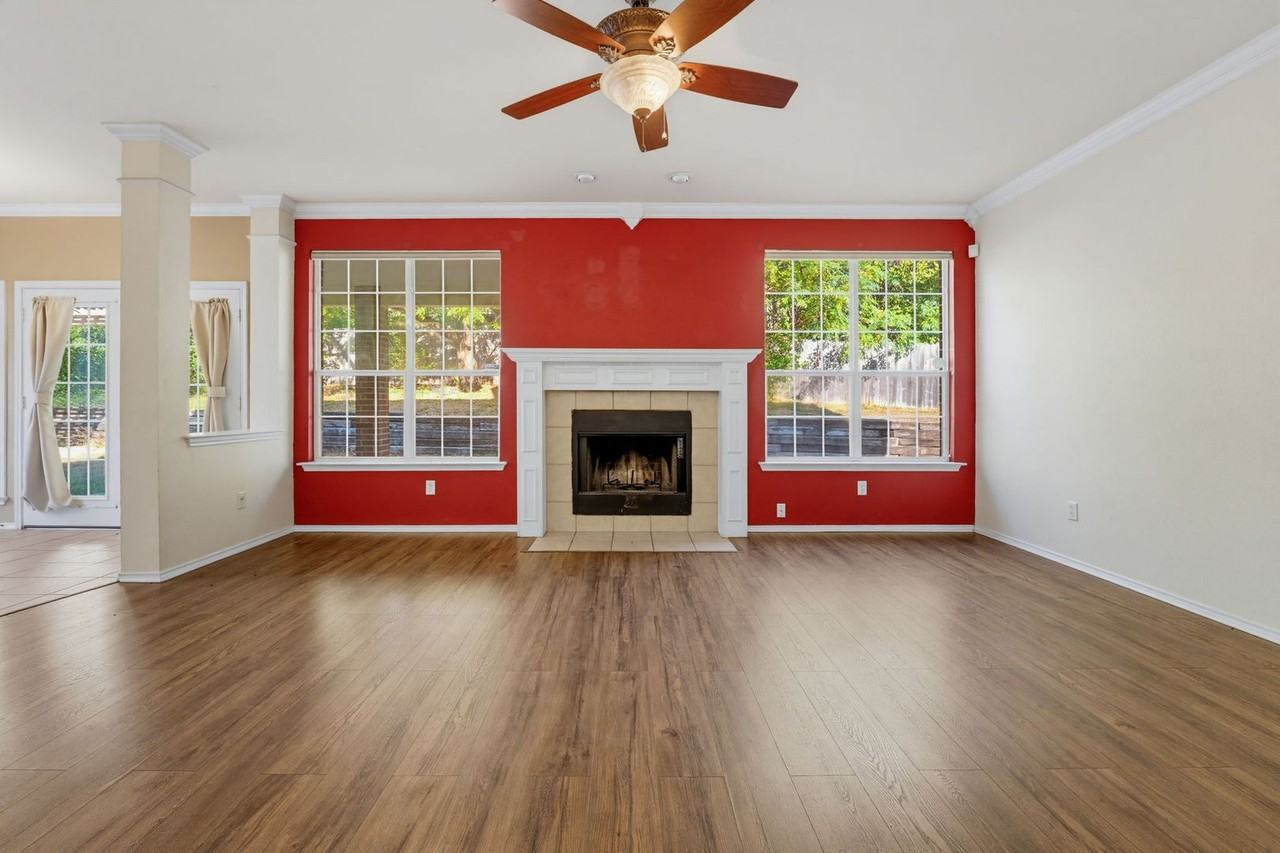 2416 Catawba Loop - Photo 3 of 22