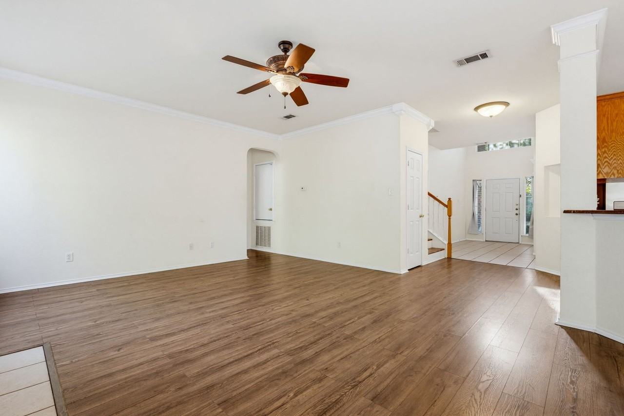 2416 Catawba Loop - Photo 4 of 22