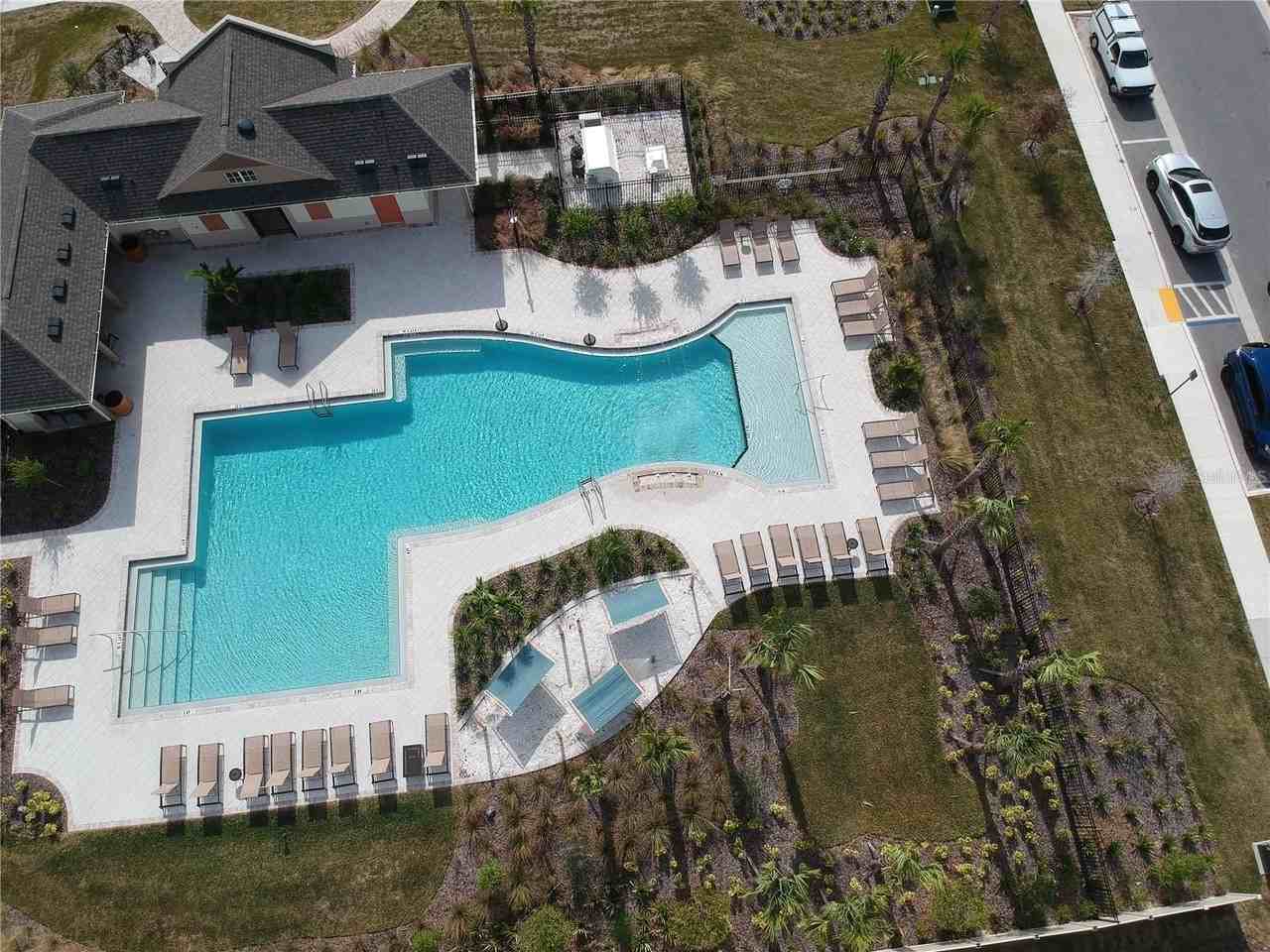 8333 Crescent Oaks Dr - Photo 5 of 48