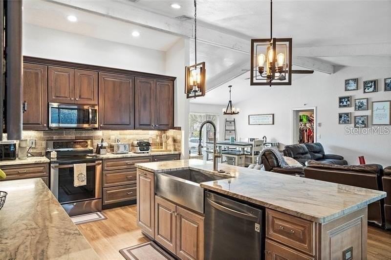 11463 Harborside Cir - Photo 4 of 9