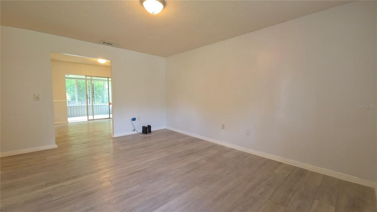 652 W Minnesota Ave - Photo 3 of 22