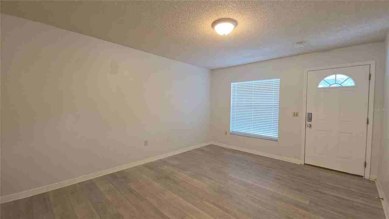 652 W Minnesota Ave - Photo 4 of 22
