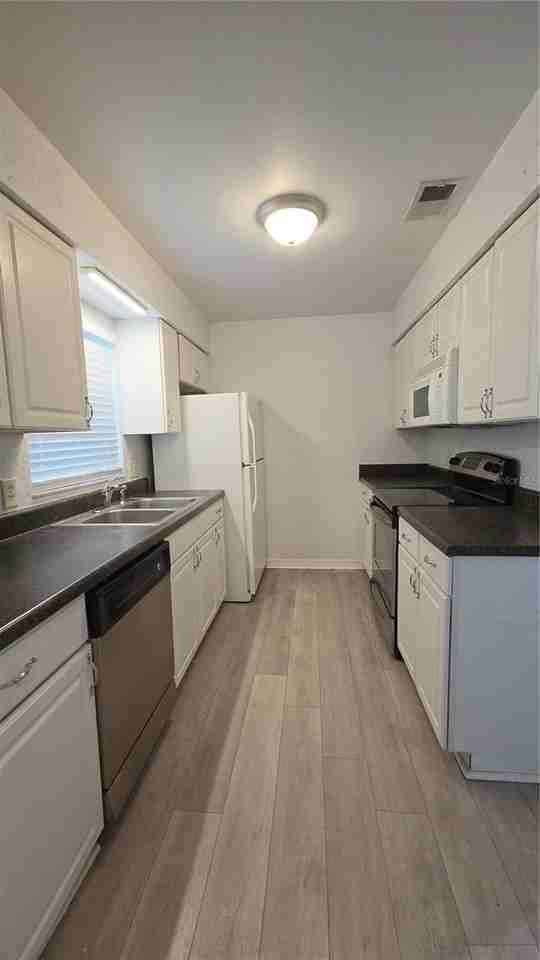 652 W Minnesota Ave - Photo 5 of 22