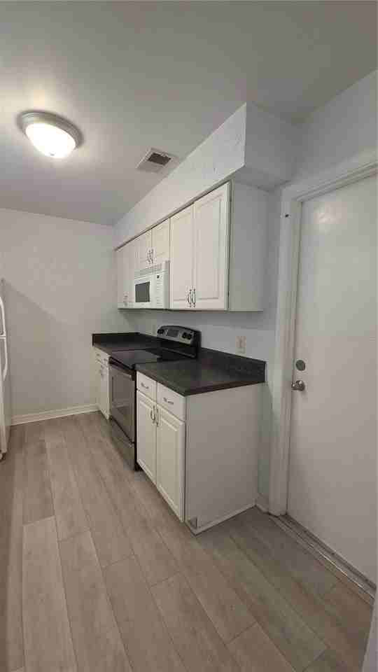 652 W Minnesota Ave - Photo 7 of 22