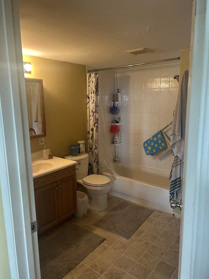 2135 Tower Crt - Photo 4 of 22