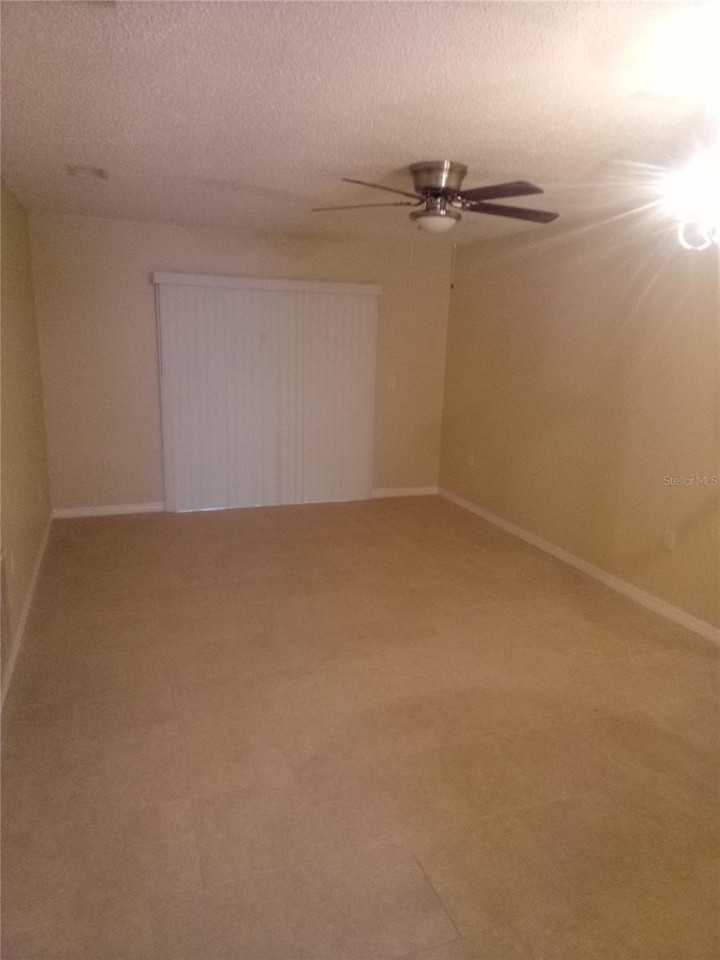 2952 Forrestal Ct - Photo 5 of 7