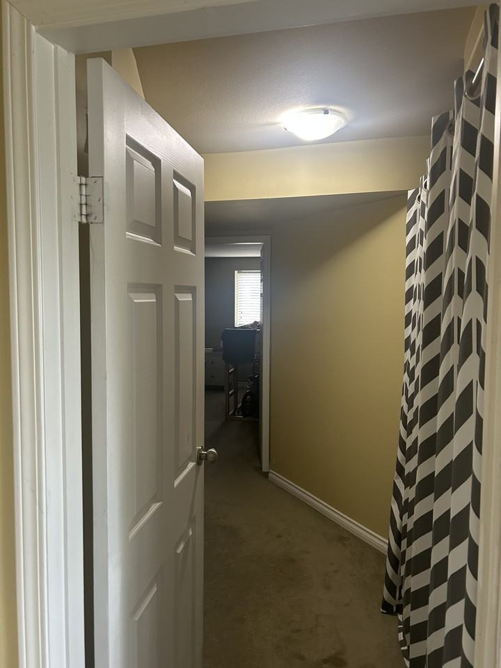 2135 Tower Crt - Photo 7 of 29