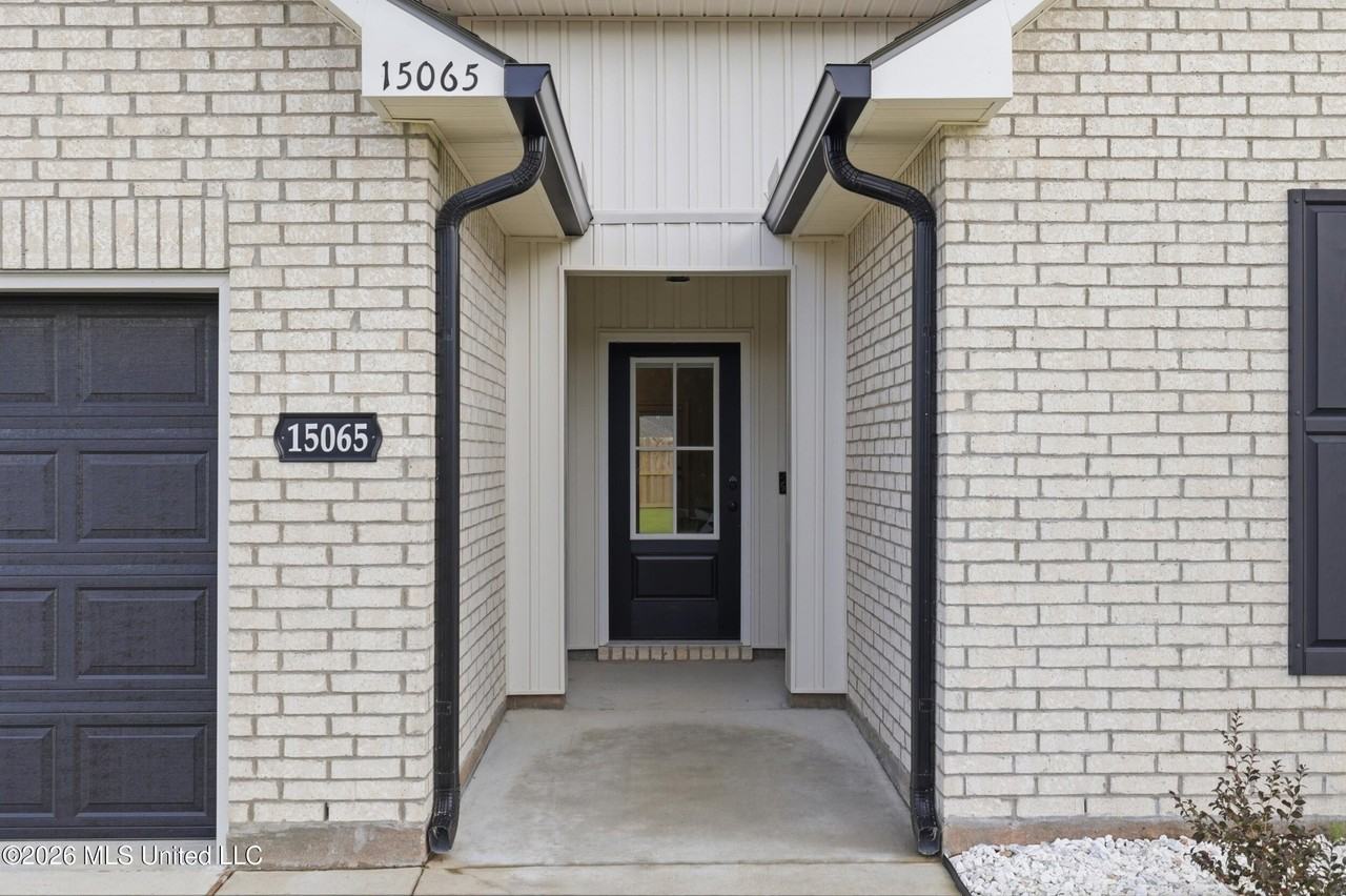 15065 High Point Dr - Photo 2 of 30