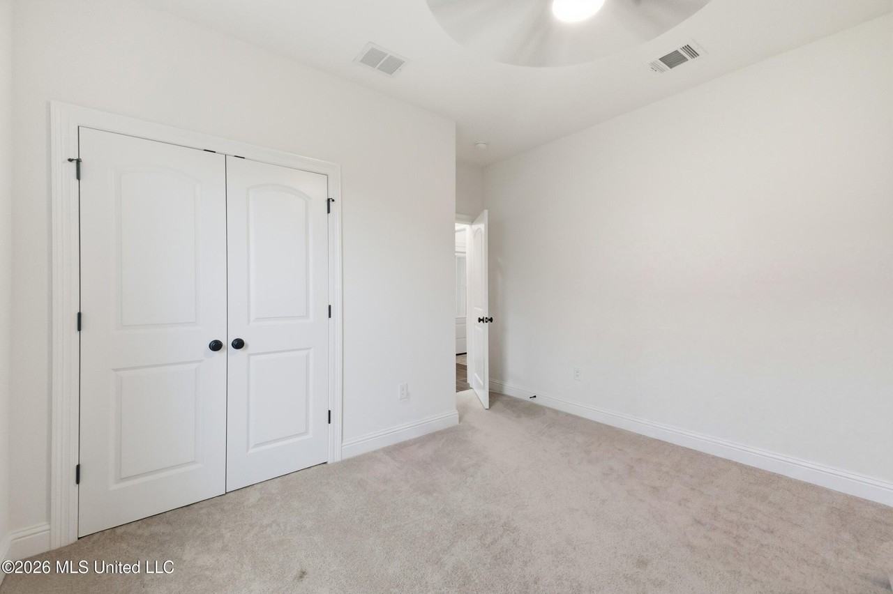 15065 High Point Dr - Photo 7 of 30