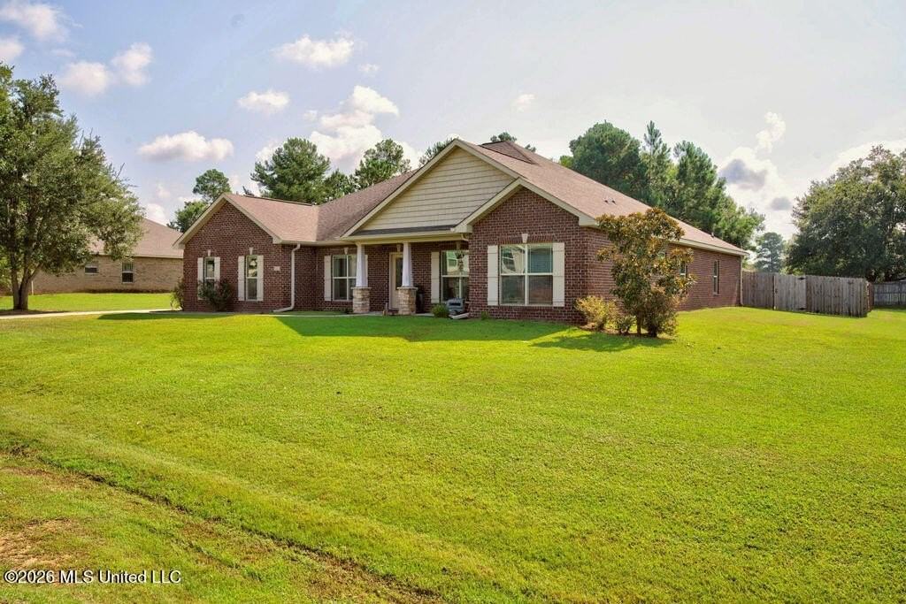 12112 Poplar Dr - Photo 4 of 48