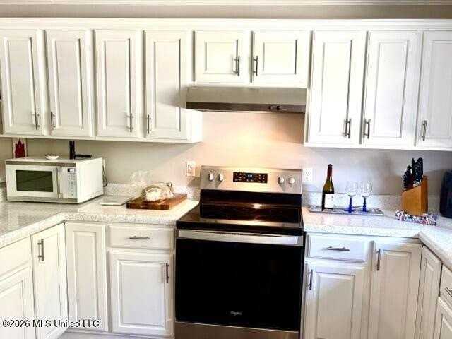 358 Porter Ave - Photo 6 of 20