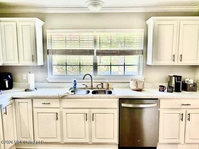 358 Porter Ave - Photo 7 of 20